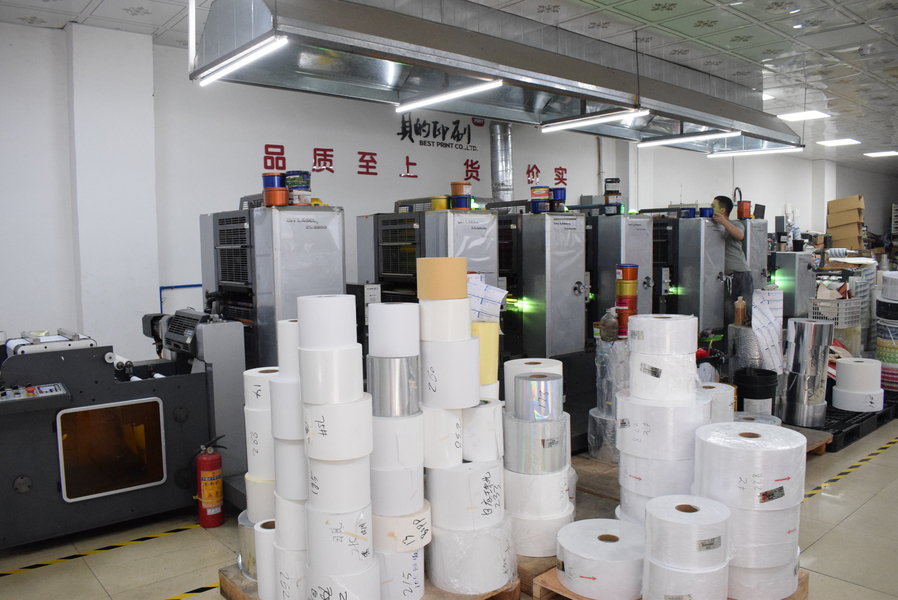 GUANGZHOU YM PACKAGE PRODUCTS CO.,LTD. línea de producción del fabricante