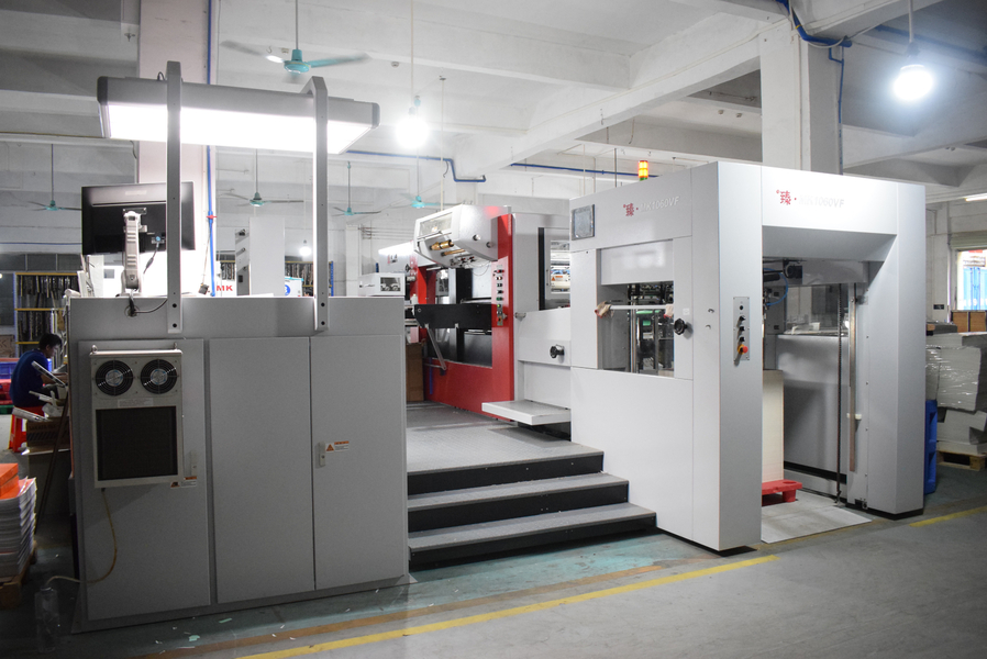 GUANGZHOU YM PACKAGE PRODUCTS CO.,LTD. línea de producción del fabricante