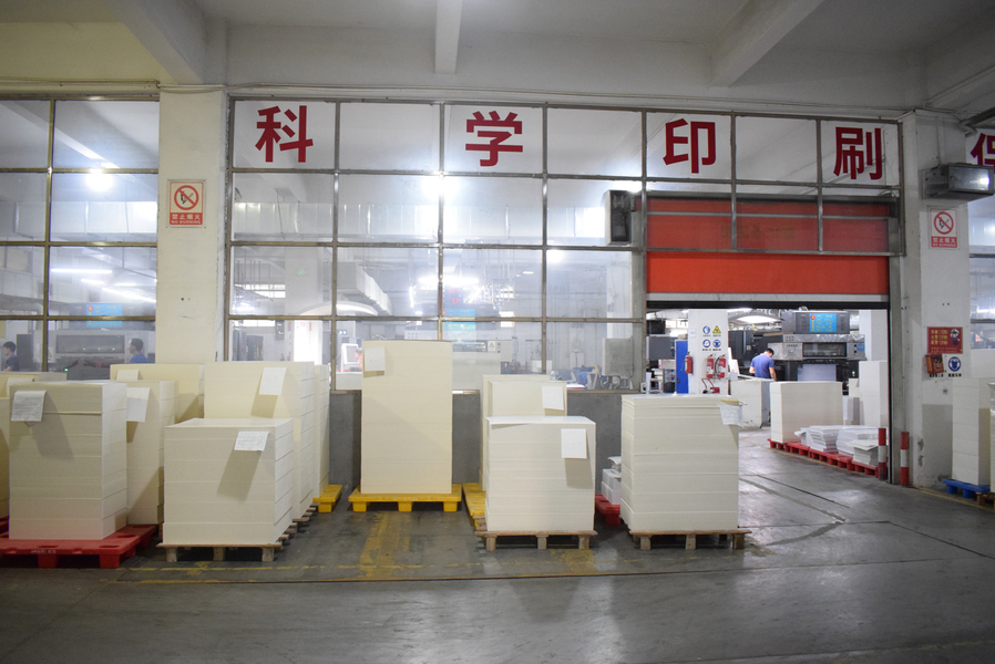 GUANGZHOU YM PACKAGE PRODUCTS CO.,LTD. línea de producción del fabricante