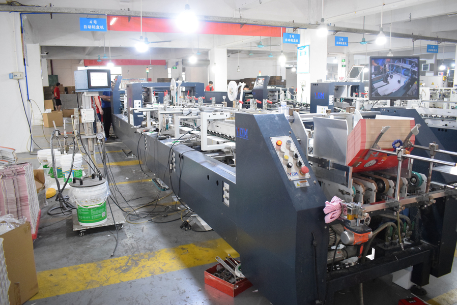 GUANGZHOU YM PACKAGE PRODUCTS CO.,LTD. línea de producción del fabricante