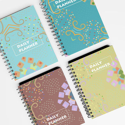 Cuaderno de un tema de tapa dura en espiral con un estilo elegante adecuado para notas de las reuniones y diario personal