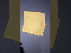 Envelopes de papel kraft blanco duradero con logotipo personalizado para el envío seguro